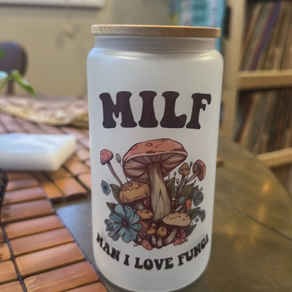 Fungi/Mushroom glass can cup with metal straw